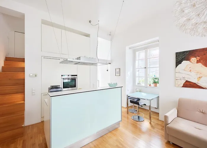 Apartment Karmelitska 15
